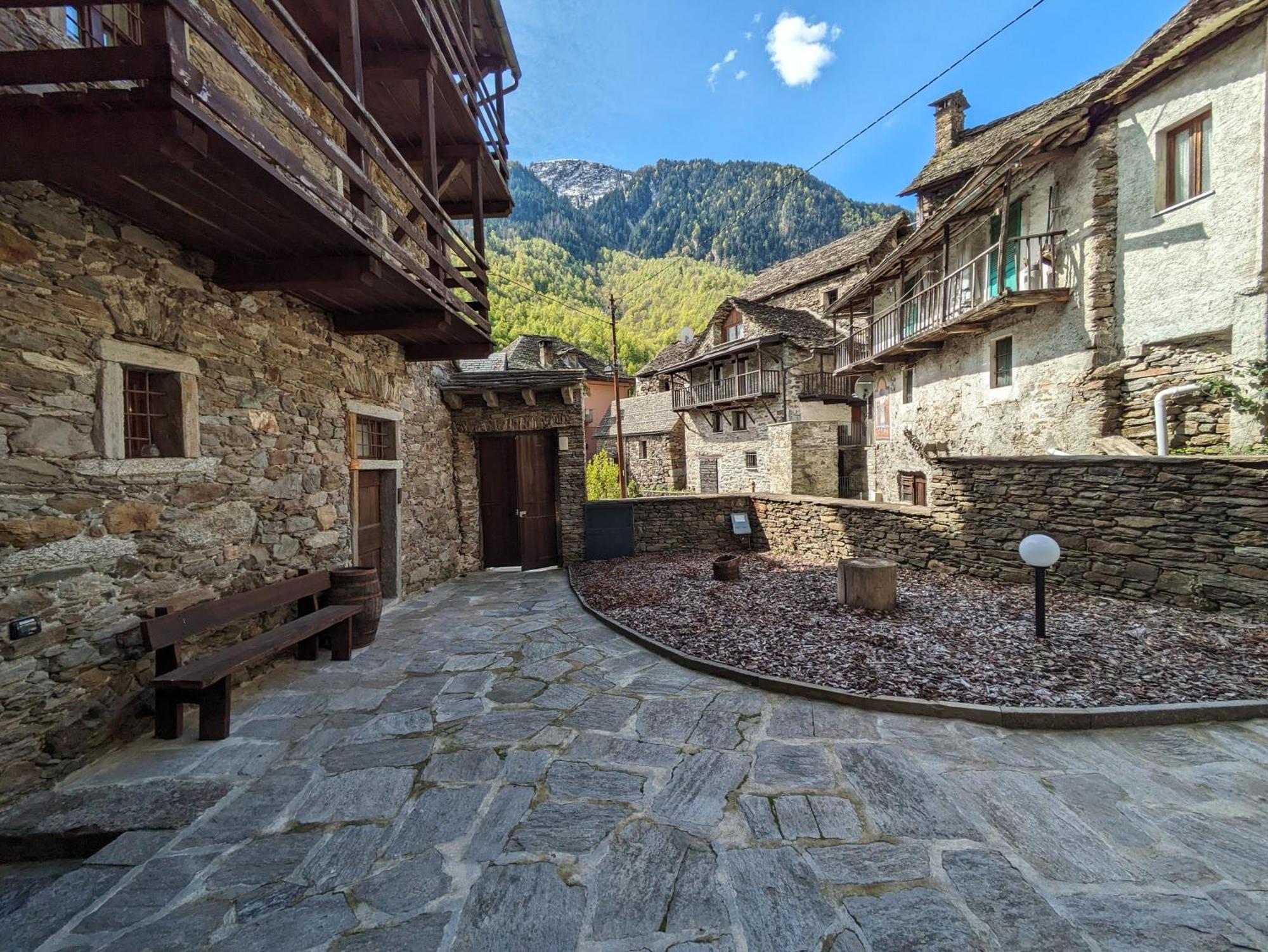 Dimora Storica Casa Vanni Villadossola Luaran gambar
