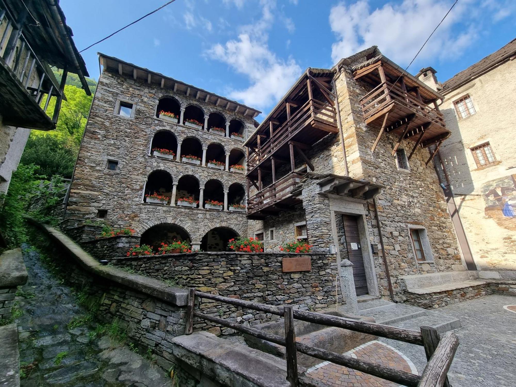 Dimora Storica Casa Vanni Villadossola Luaran gambar